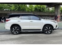 Toyota FORTUNER 2.8 SIGMA4 TRD Sportivo 4WD AT ปี 2022 Black TOP รูปที่ 3